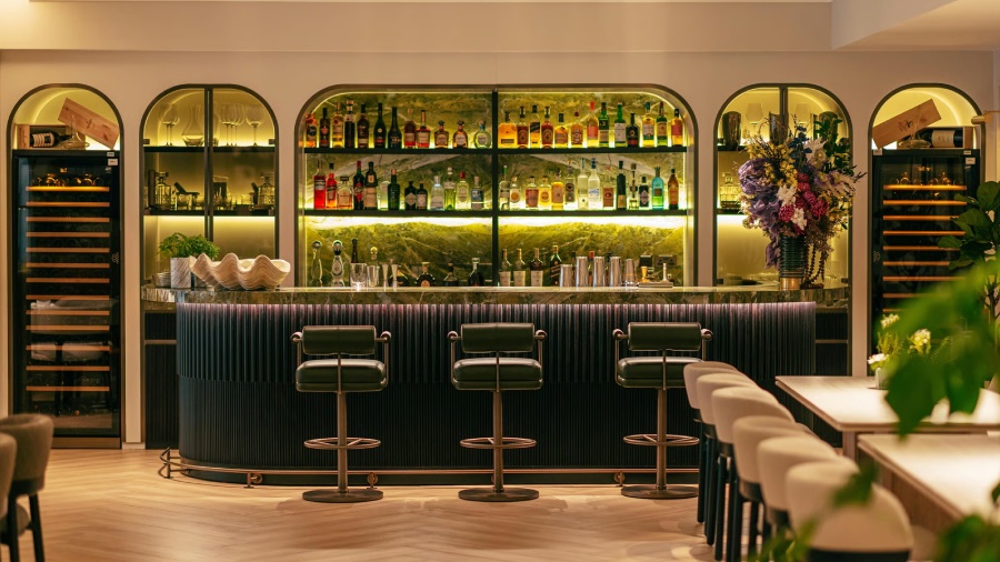 Restaurant — integrated AV and ambience management